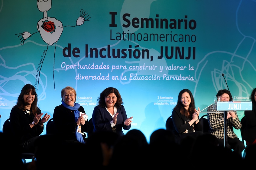 Presidenta Michelle Bachelet junto a otras autoridades abren el I Seminario Latinoamericano de Inclusión Junji (Presidencia)